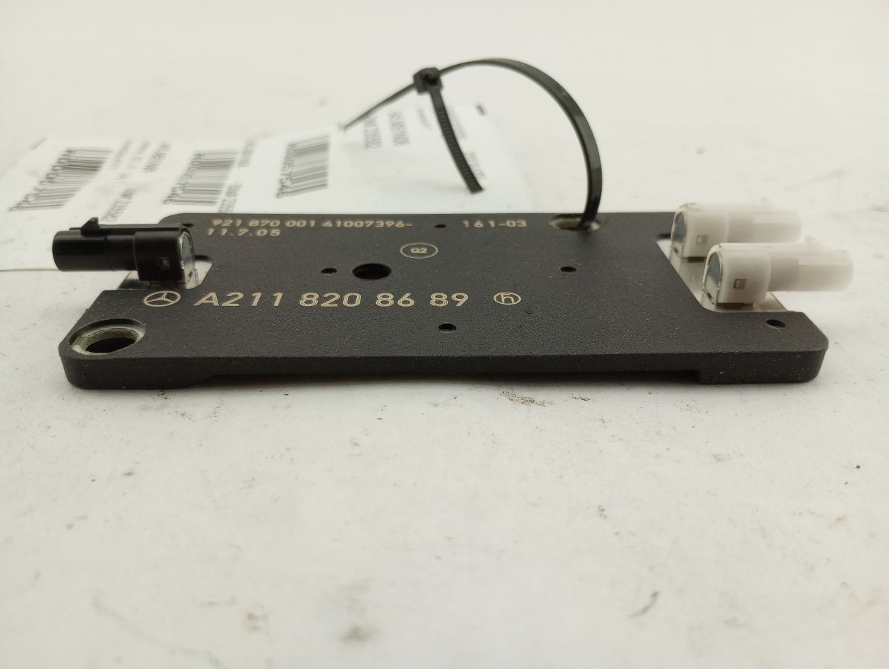 Mercedes SLK350 Antenna Amplifier Module - 0