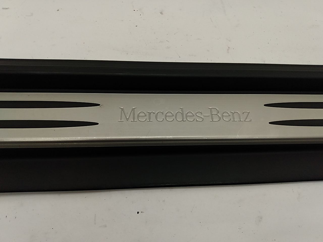 Mercedes SLK350 Front Left Door Sill Trim