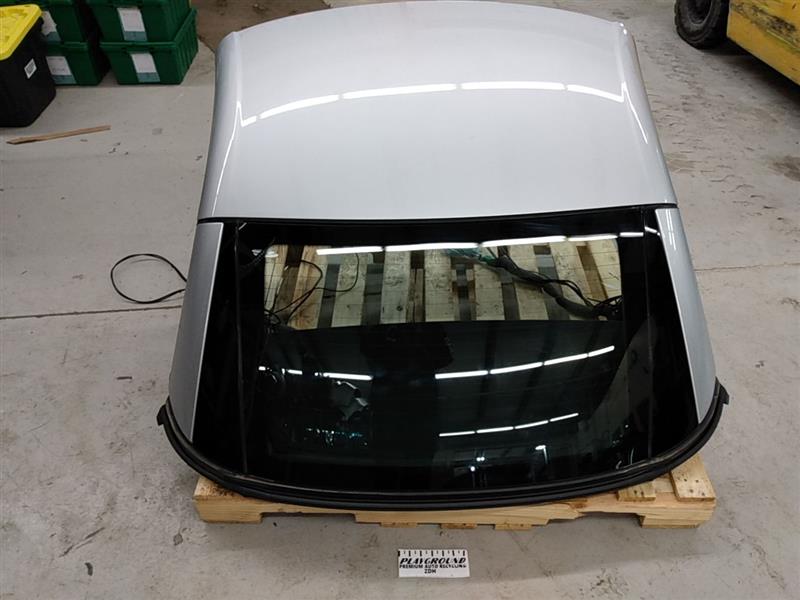 Mercedes SLK350 Convertible Top With Lines And Pistons