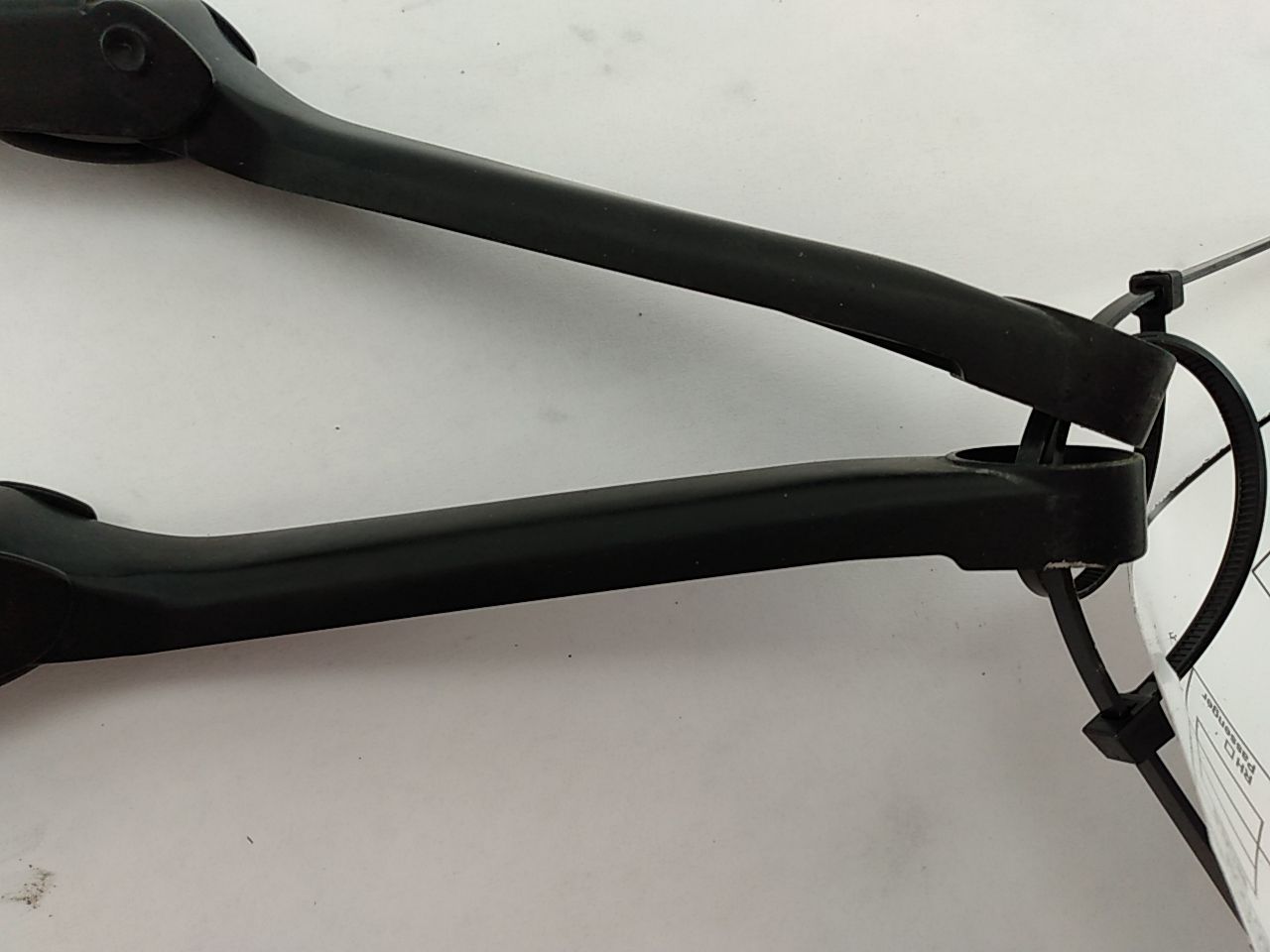 Mercedes SLK230 Pair Of Windshield Wiper Arms