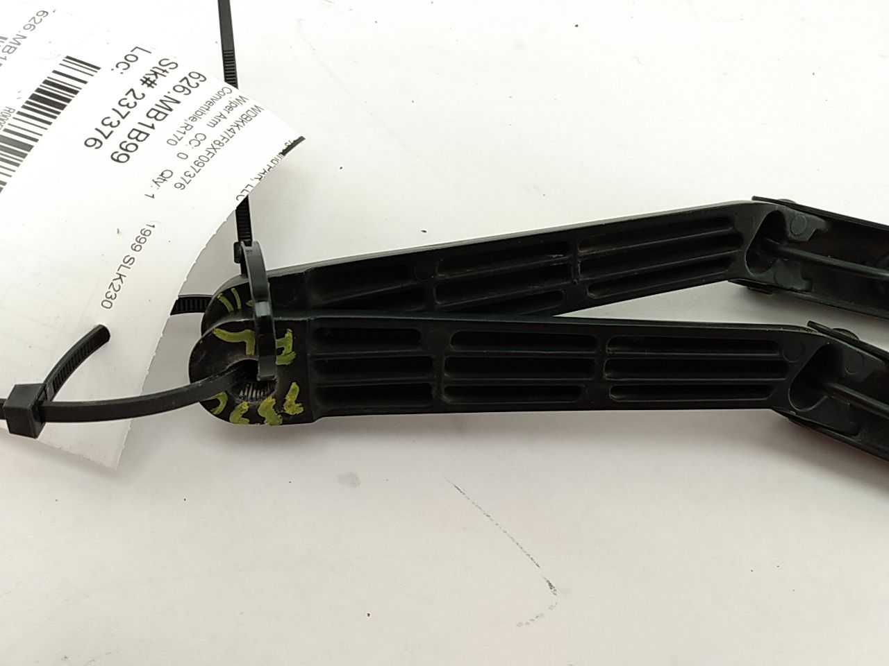 Mercedes SLK230 Pair Of Windshield Wiper Arms