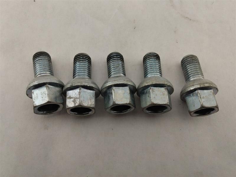 Mercedes SLK230 Set Of Spare Wheel Lug Nuts