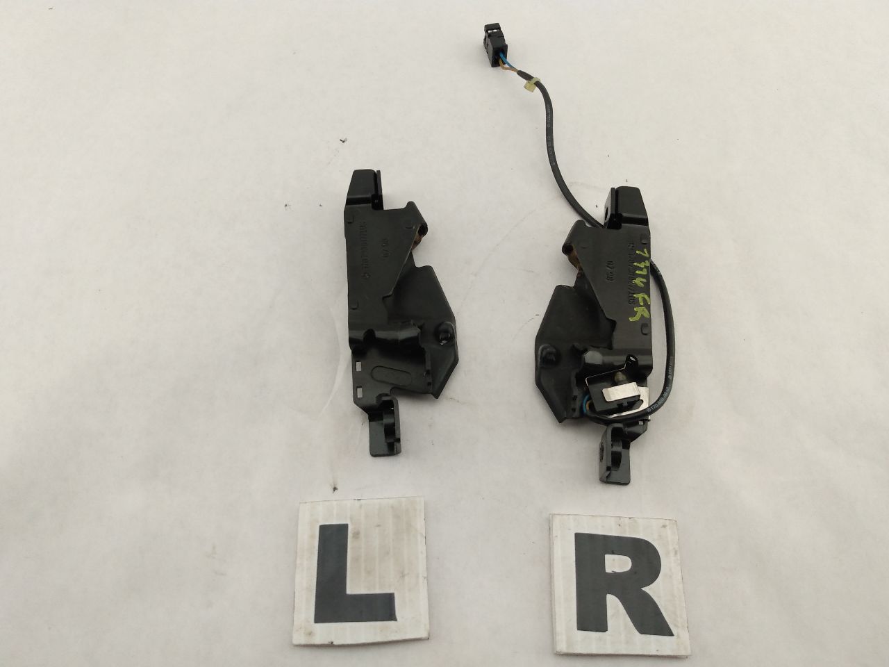 Mercedes SLK230 Pair Of Convertible Top Roof Lock Latches