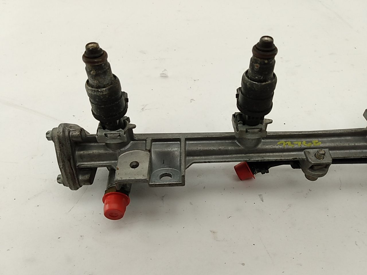 Mercedes SLK230 Fuel Injector Rail with Injectors