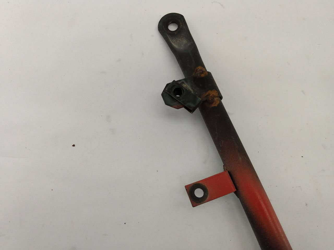 Cadillac Allante Pair Of Front Radiator Support Brackets - 0