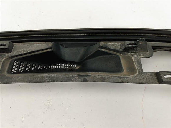Hummer H3 Cowl Vent Panel **AS-IS**