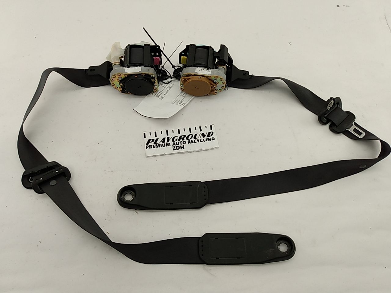 Acura RSX Pair Of Front Seat Belt Retractors