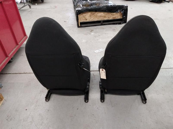 Saturn Sky Pair Of Front Seats