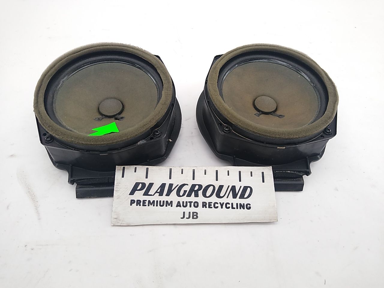 Saturn Sky Pair Of Front Speakers