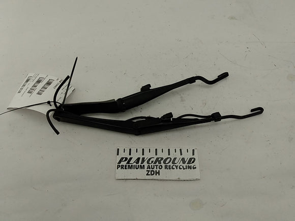 Saturn Sky Pair Of Wiper Arms