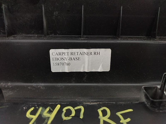 Saturn Sky Front Right Door Scuff Trim