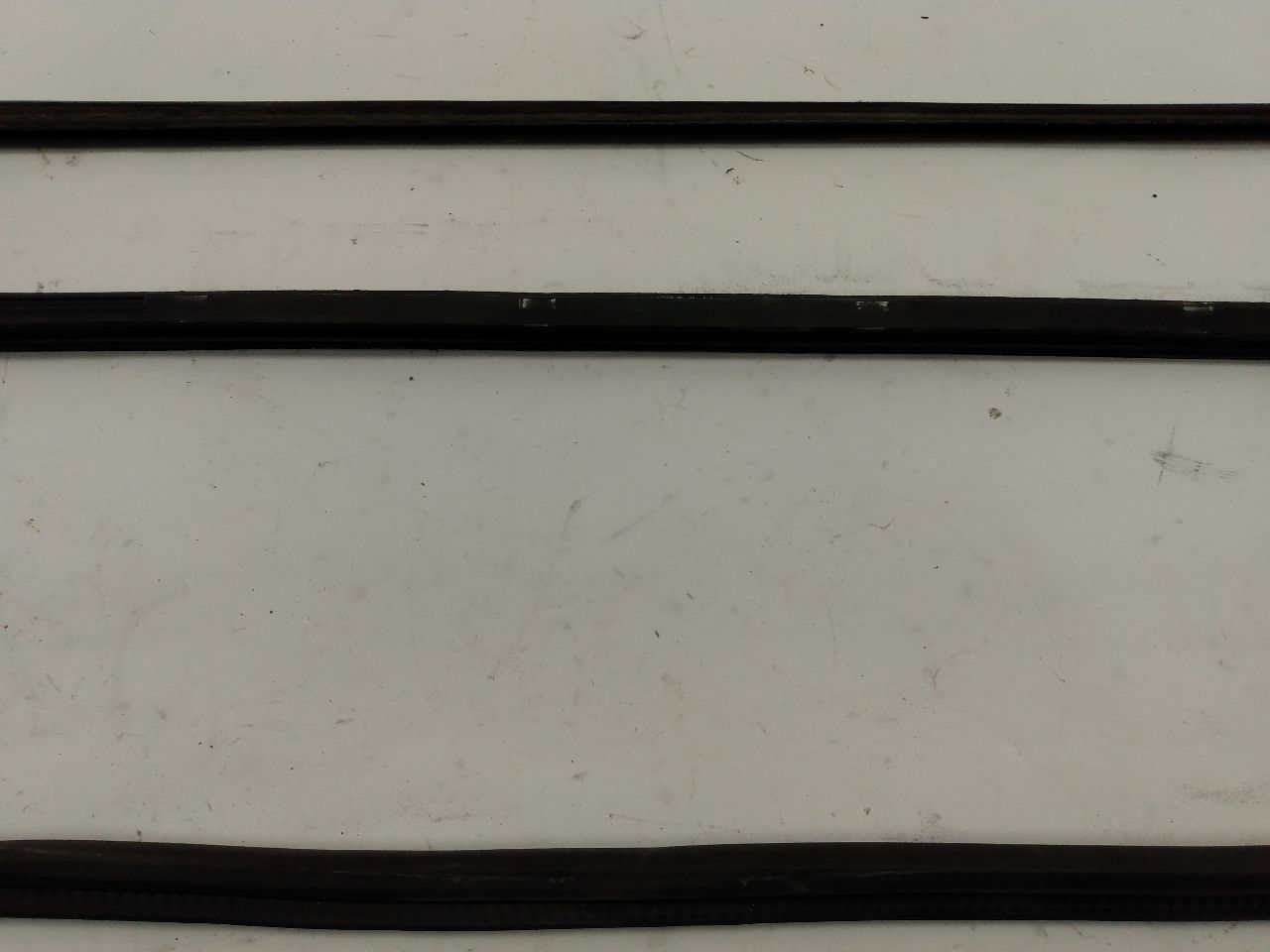 Mini Cooper S Front Right Door Window Sweeps & Seal