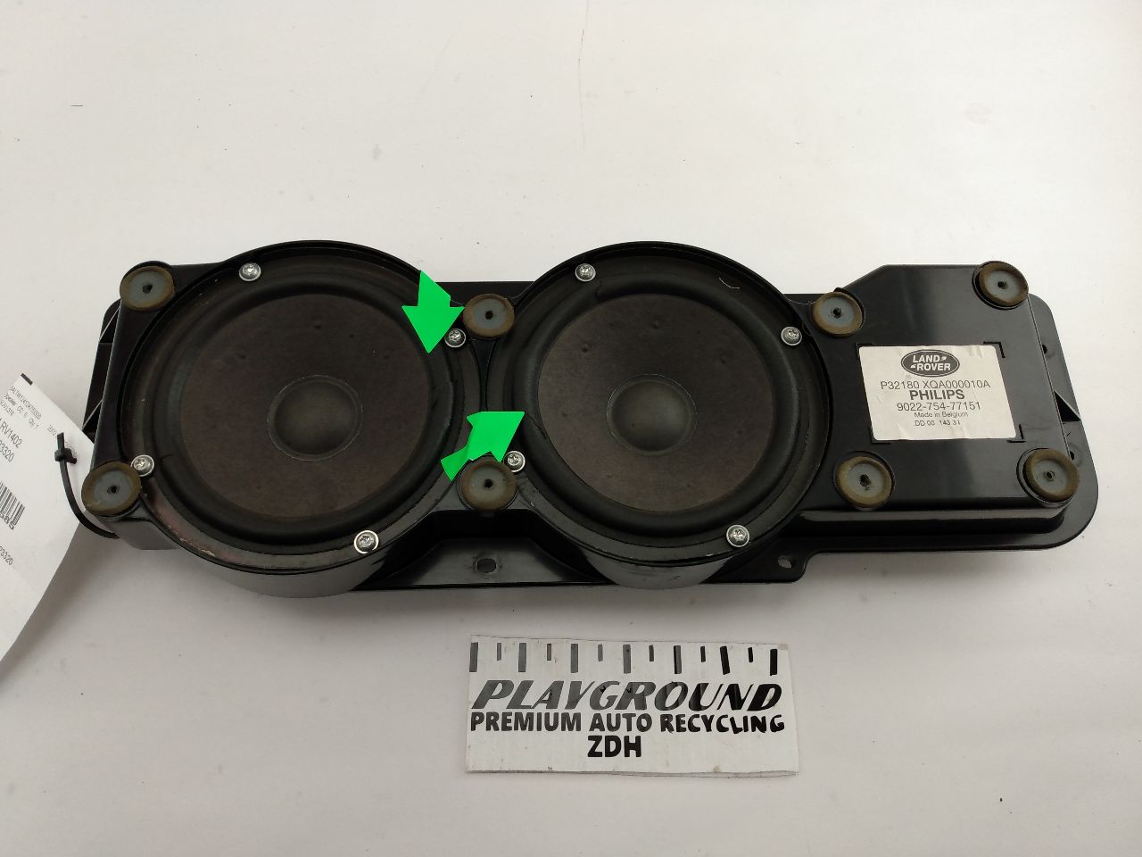 Land Rover Discovery Rear Tailgate Stereo Subwoofer **AS-IS** - 0