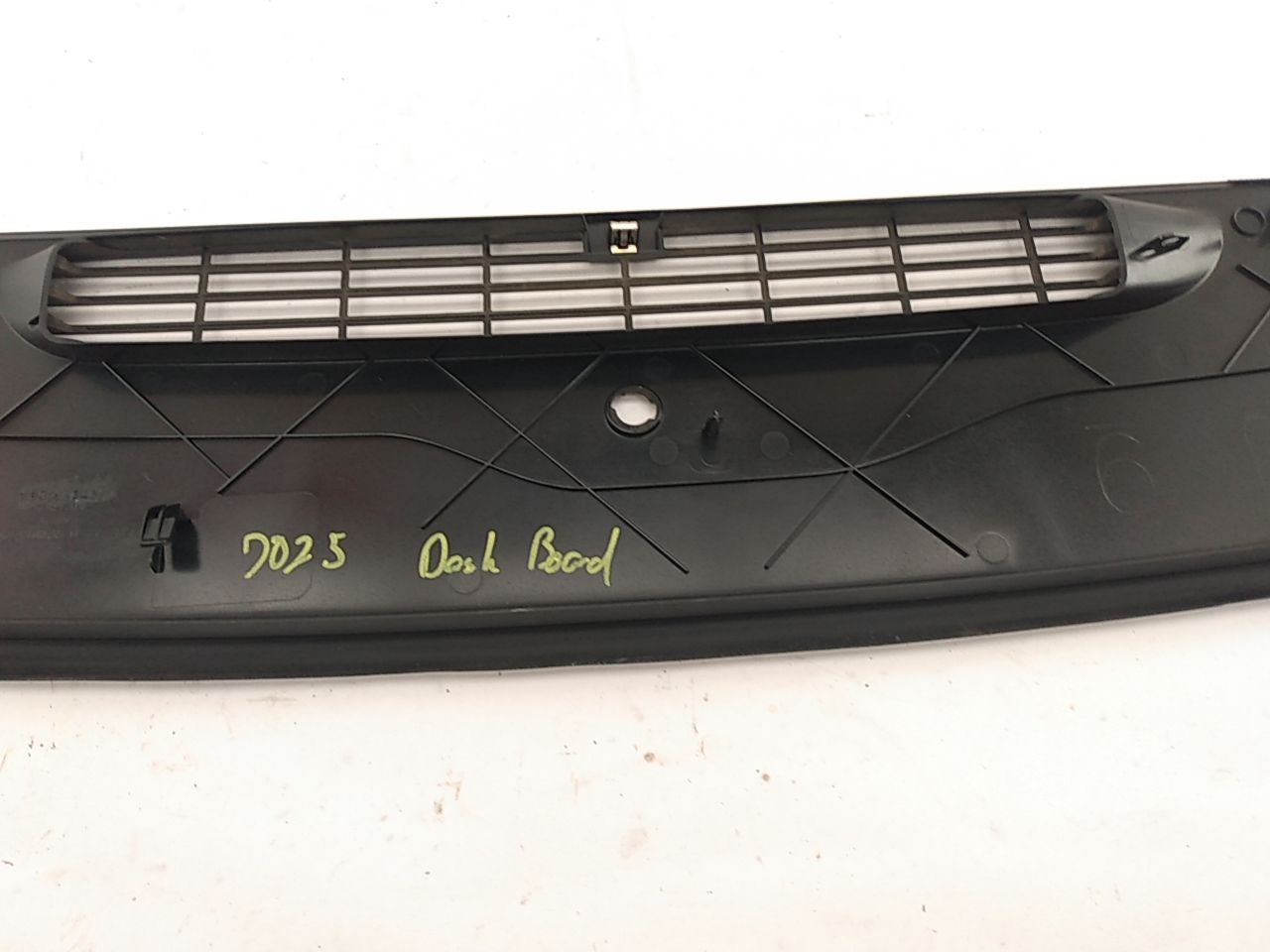 Chevrolet Silverado Front Upper Dash Vent Trim