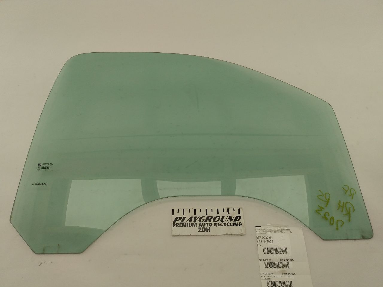 Chevrolet Silverado Front Right Door Glass