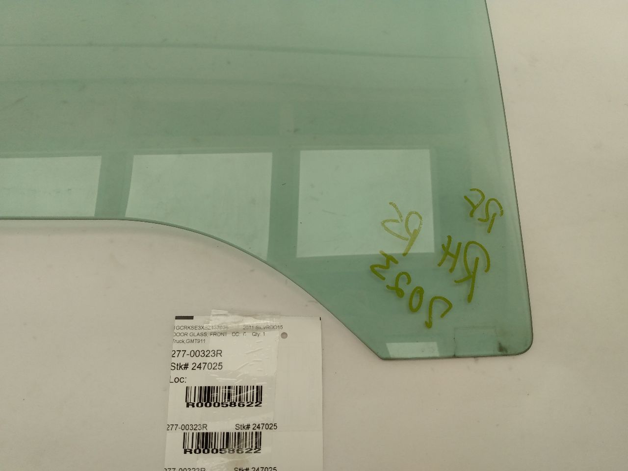 Chevrolet Silverado Front Right Door Glass