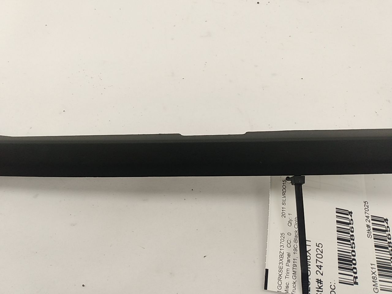 Chevrolet Silverado Front Right Above Glove Box Trim