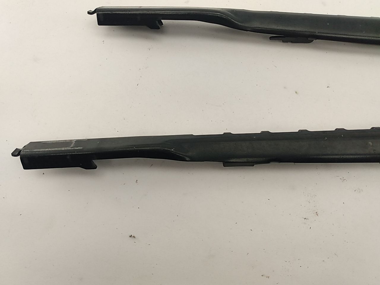 Chevrolet Silverado Pair Of Windshield Wiper Arms