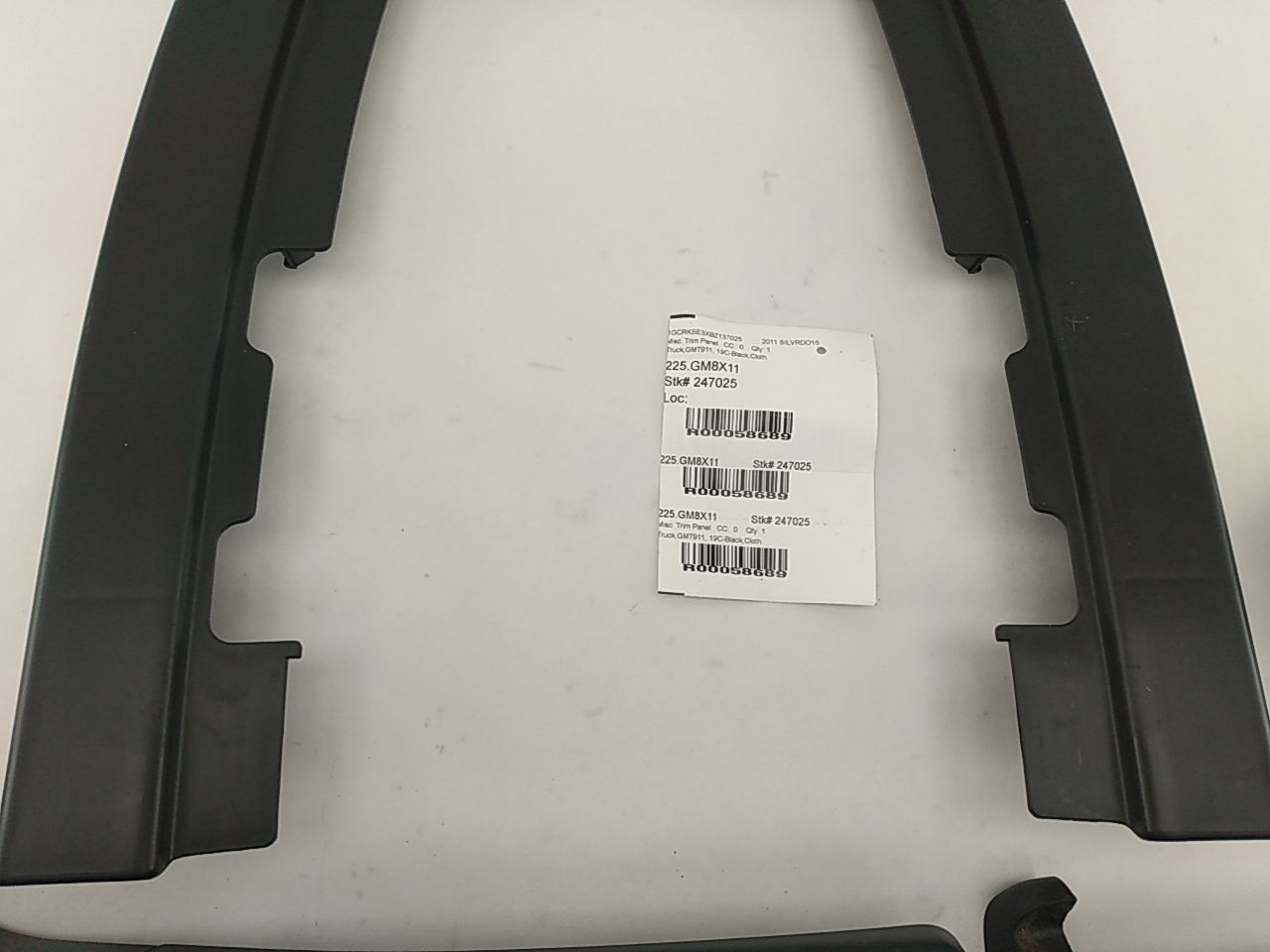 Chevrolet Silverado Front Right Seat Trim Set