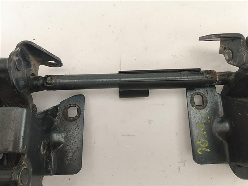 Chevrolet Silverado Rear Left Cab Door Hinge