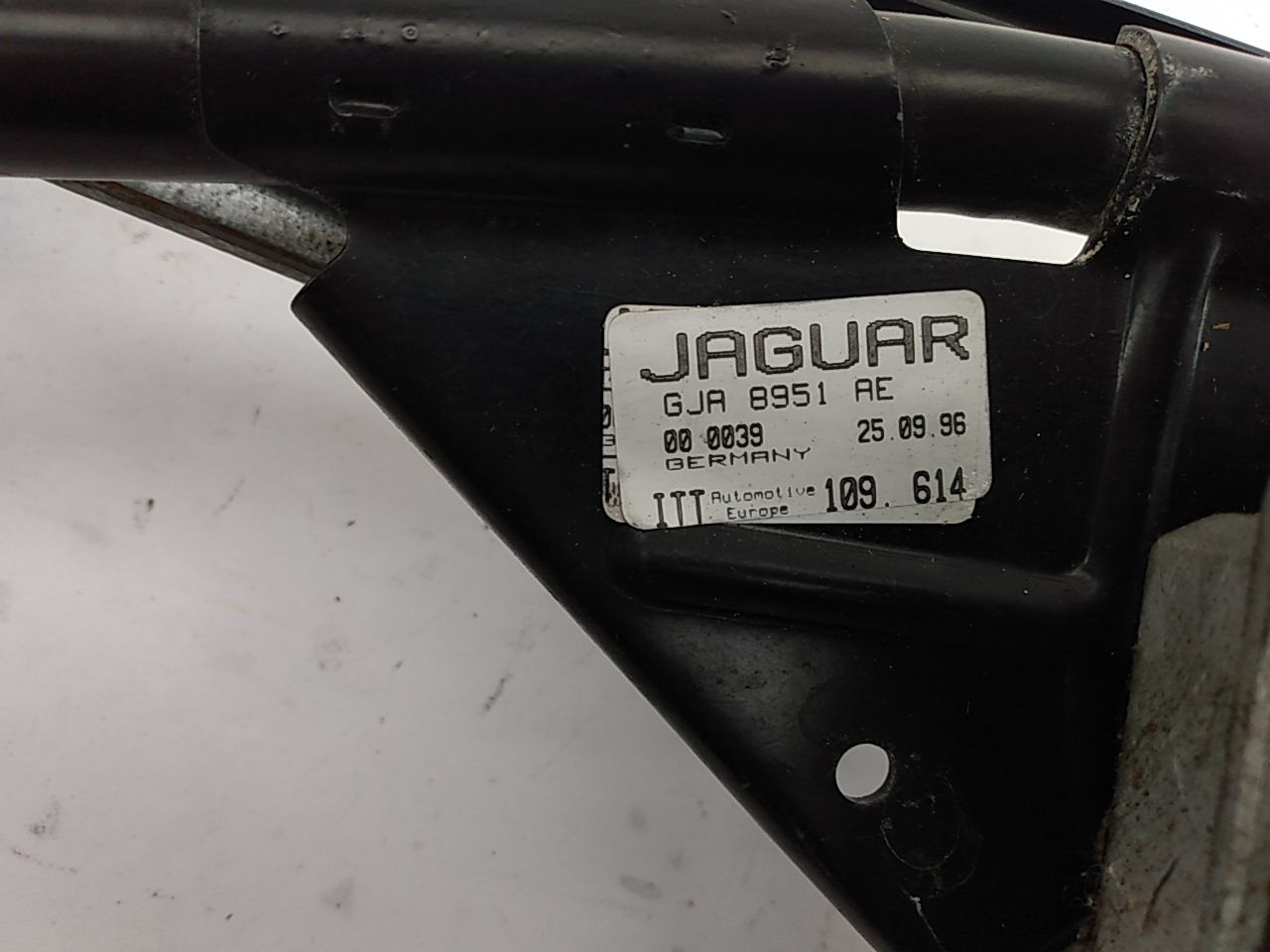 Jaguar XK8 Wiper Motor & Transmission