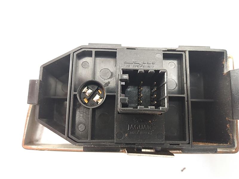 Jaguar XK8 Front Right Passenger Door Switch