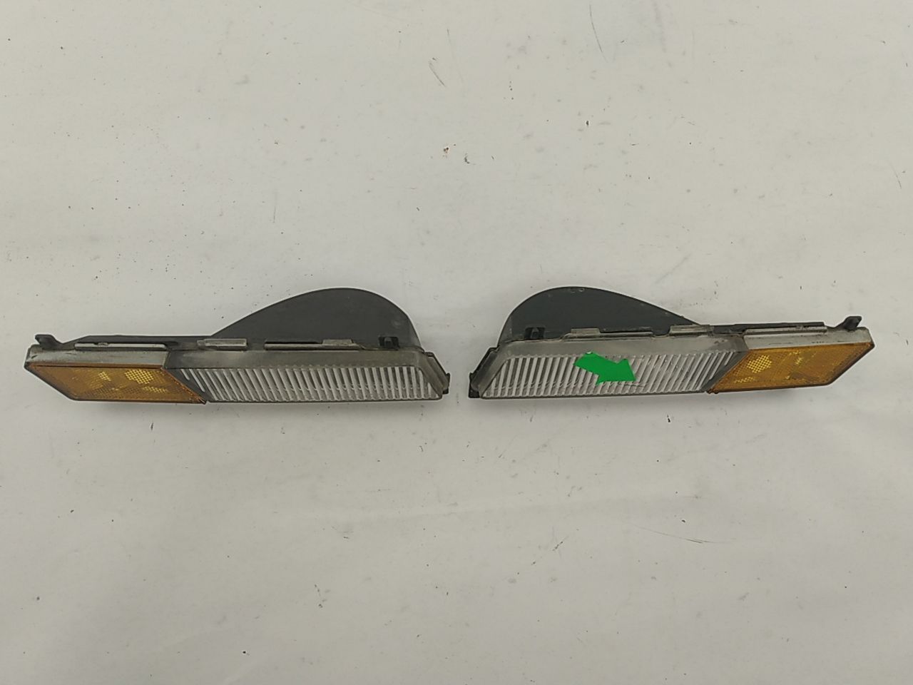 Chevrolet Corvette Pair Of Front Corner Lights