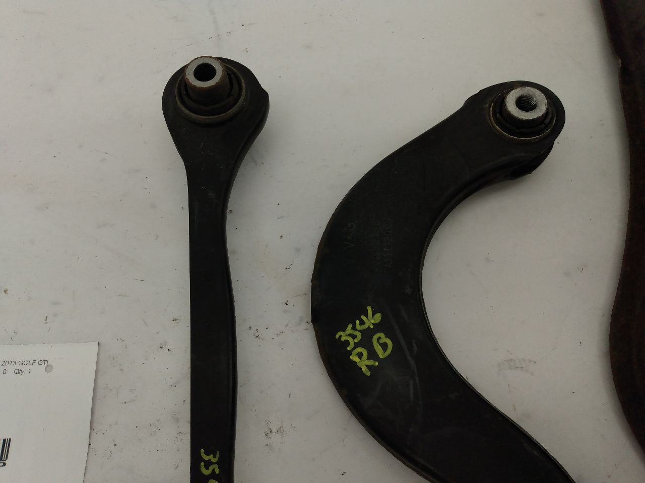 Volkswagen GTI Set Of Rear Right Control Arms