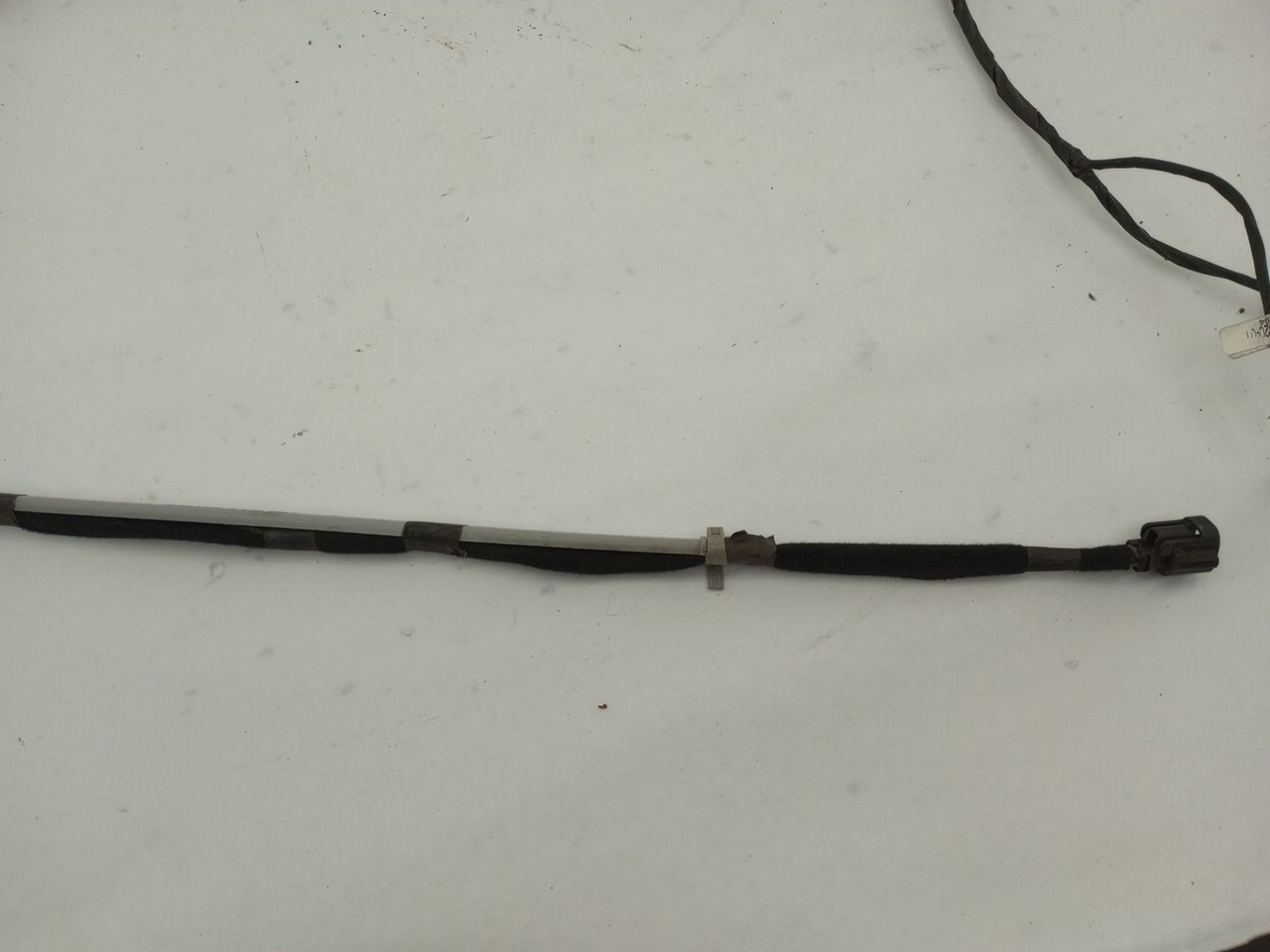 Hyundai Tiburon Front Left Door Wire Harness - 0