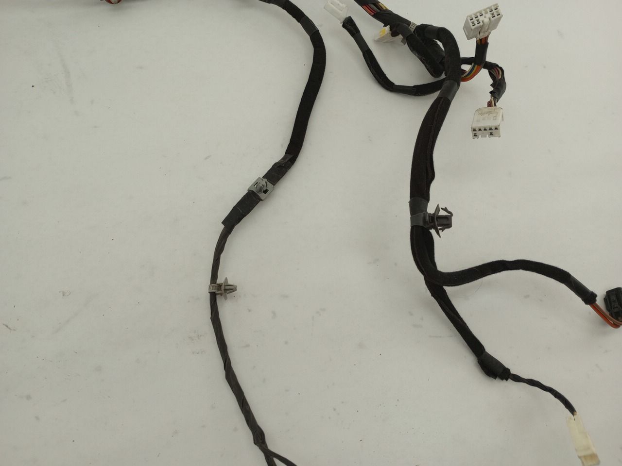 Hyundai Tiburon Front Left Door Wire Harness