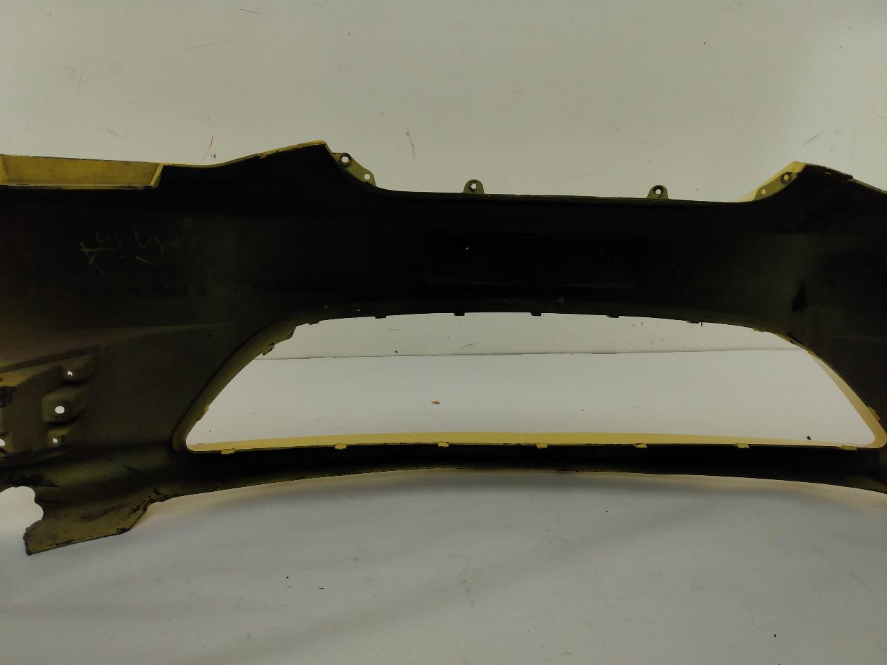 Hyundai Tiburon Front Bumper **AS-IS**