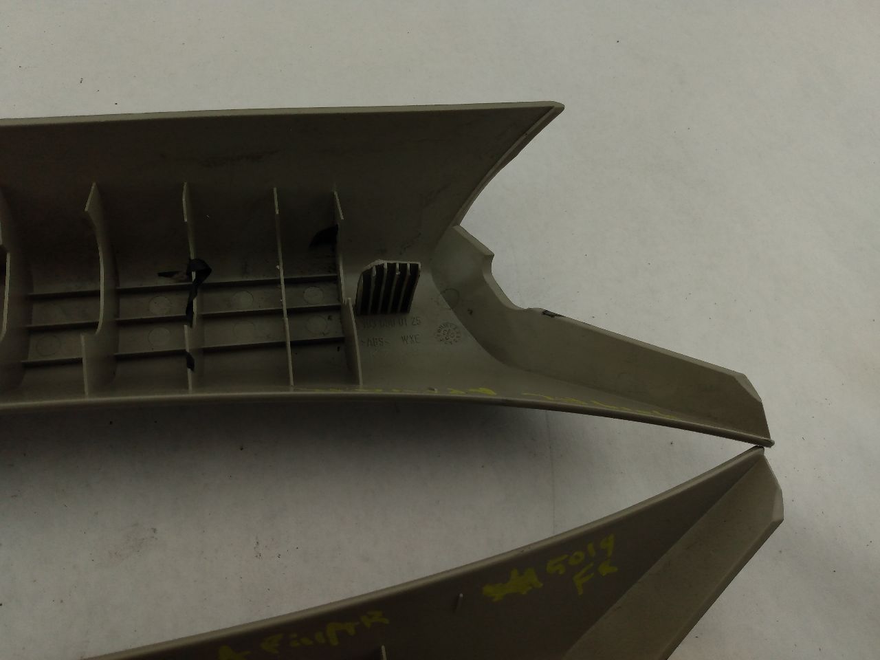 Chrysler Crossfire Pair Of Interior A Pillar Trim