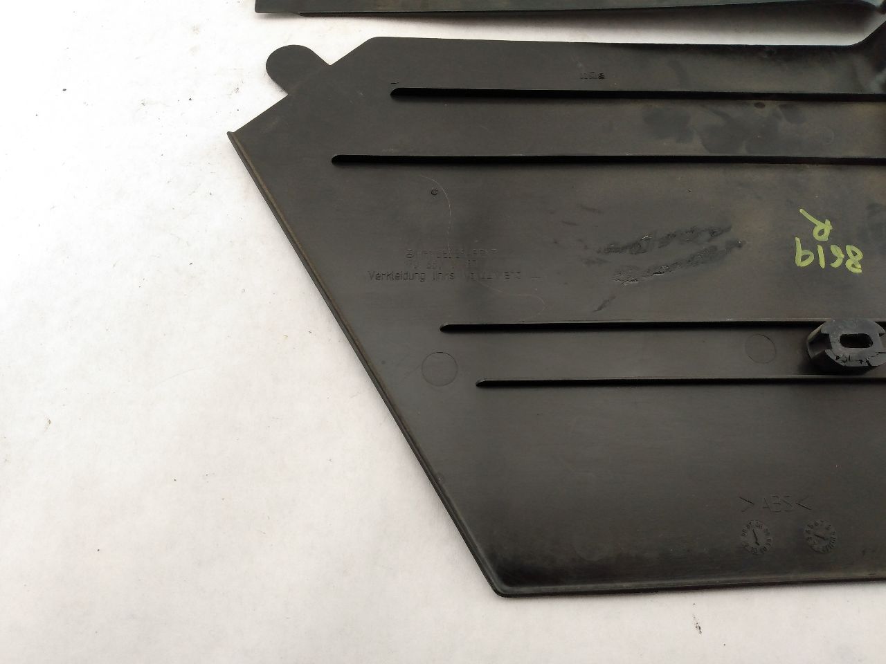 Chrysler Crossfire Pair Of Front Kick Trim Panels
