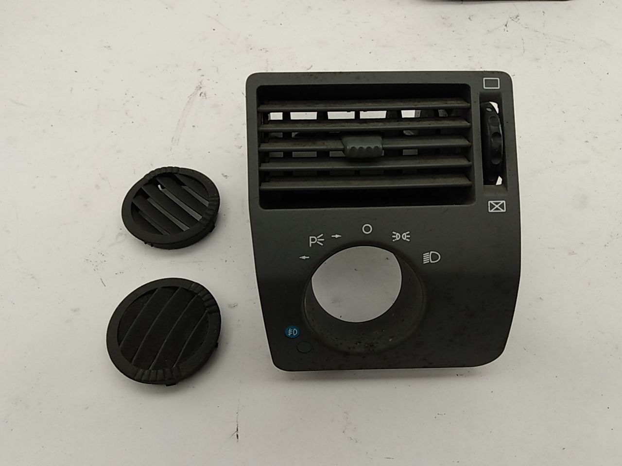 Chrysler Crossfire Set Of AC Vents