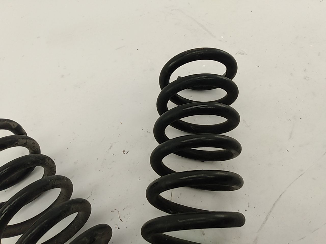 Chrysler Crossfire Pair Of Rear Coil Springs