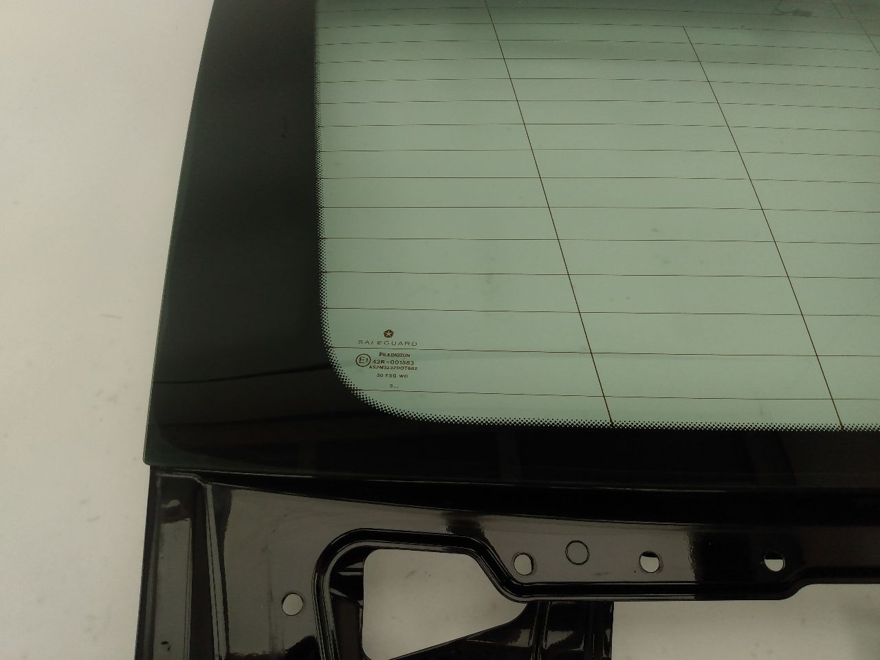 Chrysler Crossfire Hatch Lid With Glass