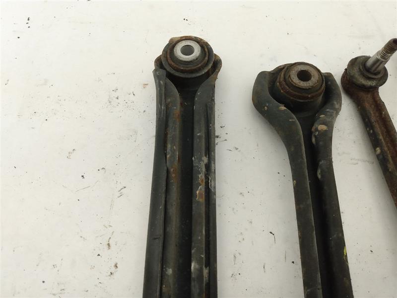 Chrysler Crossfire Set Of Rear Left Control Arms