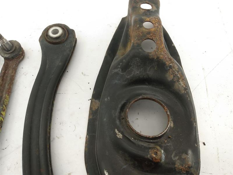 Chrysler Crossfire Set Of Rear Left Control Arms