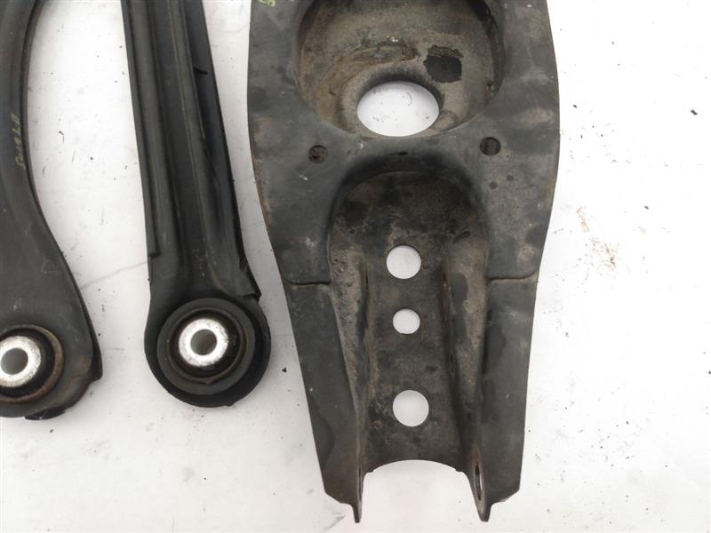 Chrysler Crossfire Set Of Rear Left Control Arms