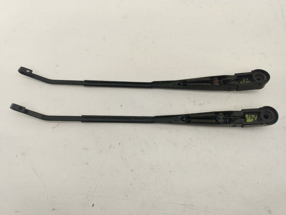 Land Rover Discovery Front Wiper Arm Pair