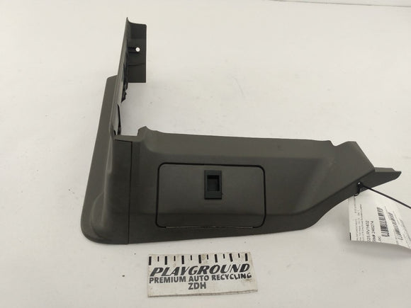Land Rover Discovery Front Right Seat Trim