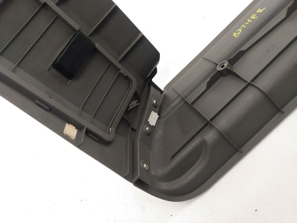 Land Rover Discovery Front Right Seat Trim