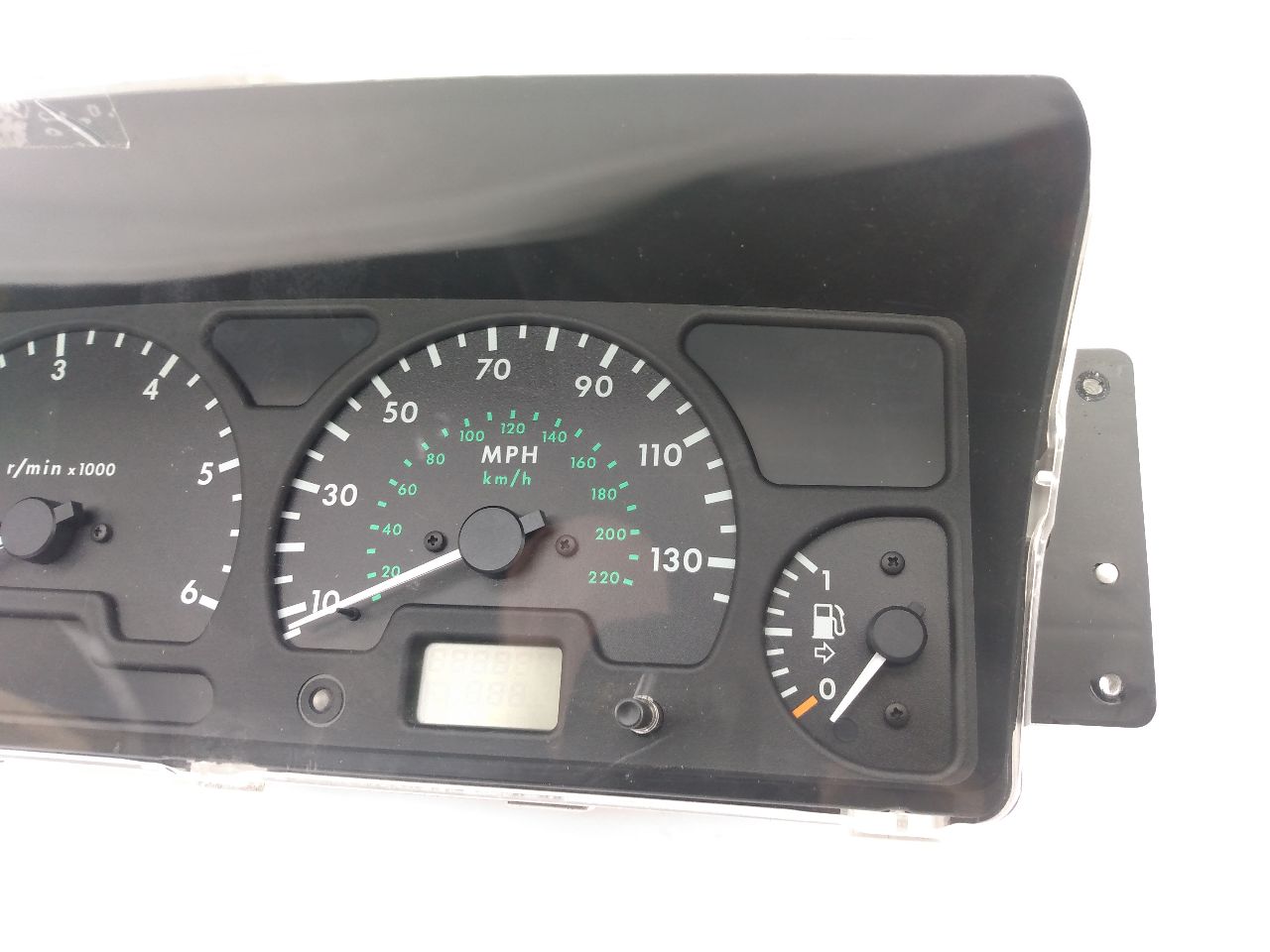 Land Rover Discovery Speedometer