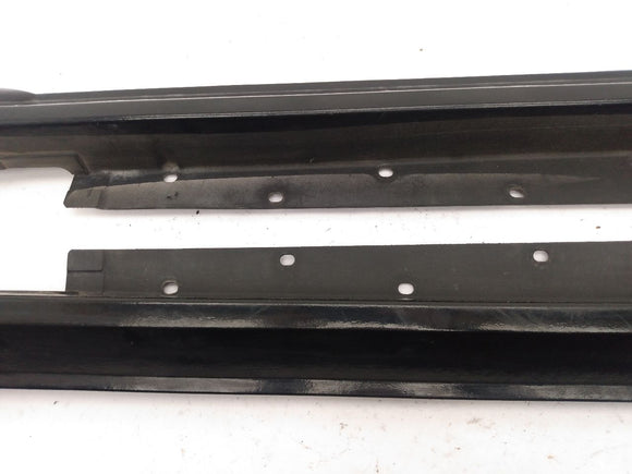 Land Rover Discovery Pair Of Side Skirt Panels