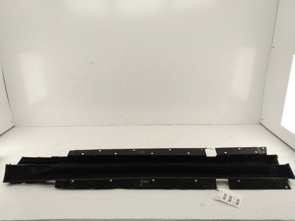 Land Rover Discovery Pair Of Side Skirt Panels