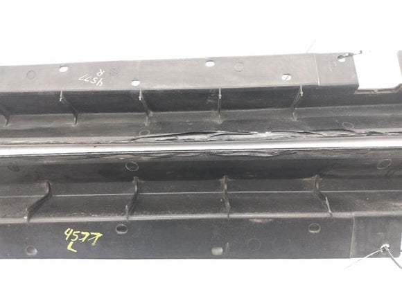 Land Rover Discovery Pair Of Side Skirt Panels