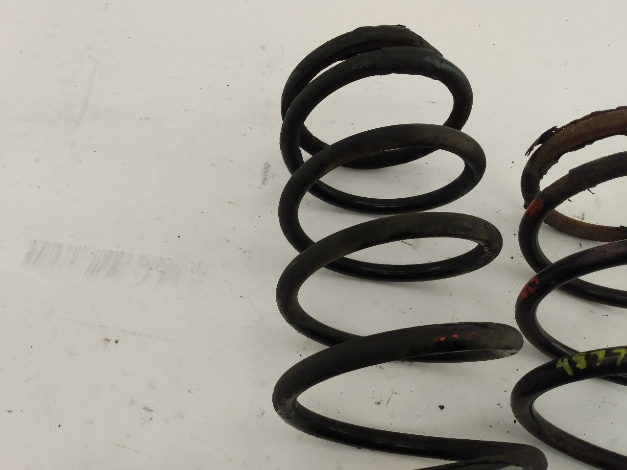 Land Rover Discovery Front Suspension Spring Pair