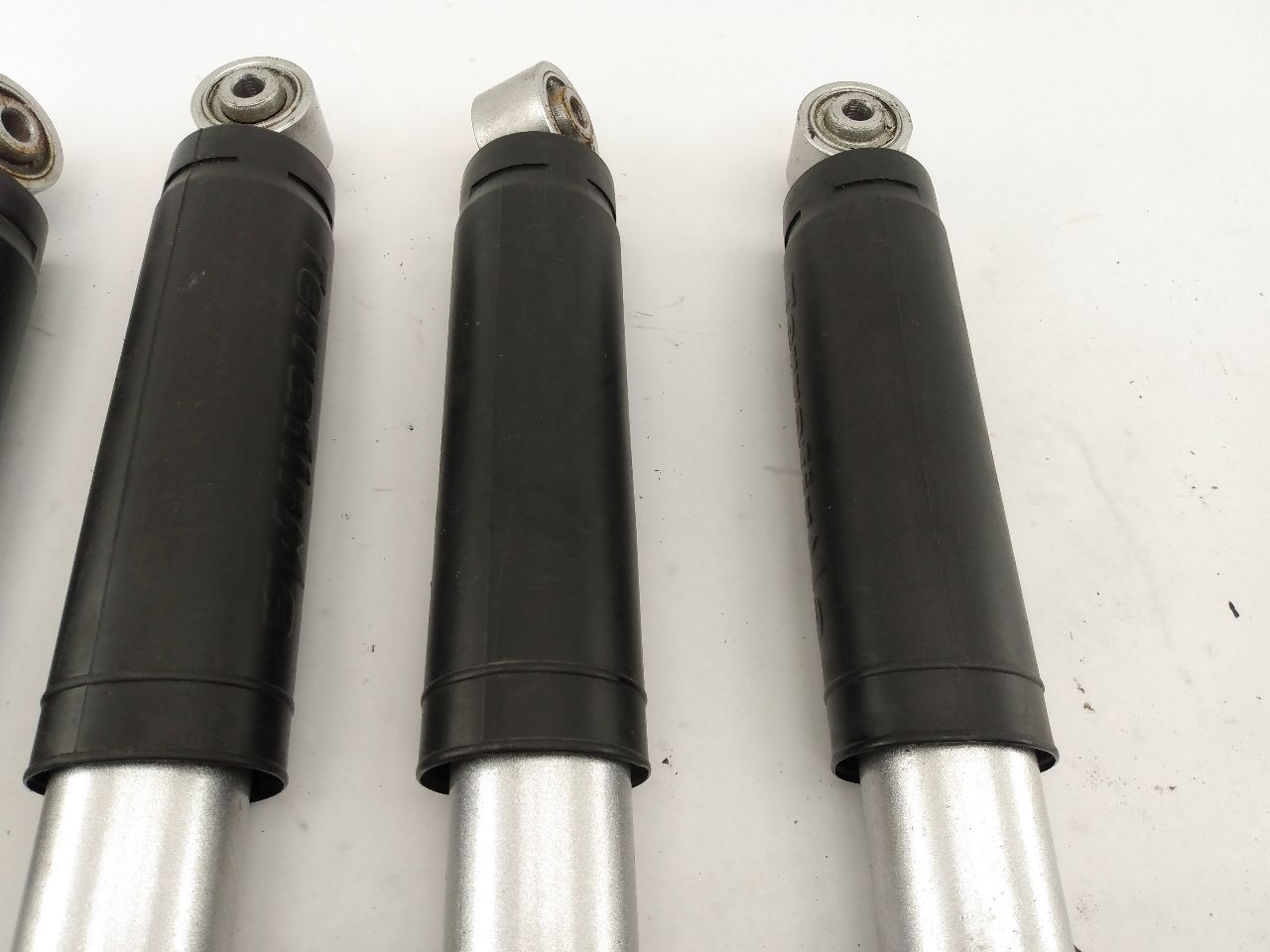 Land Rover Discovery Set Of Aftermarket Terrafirma Shocks