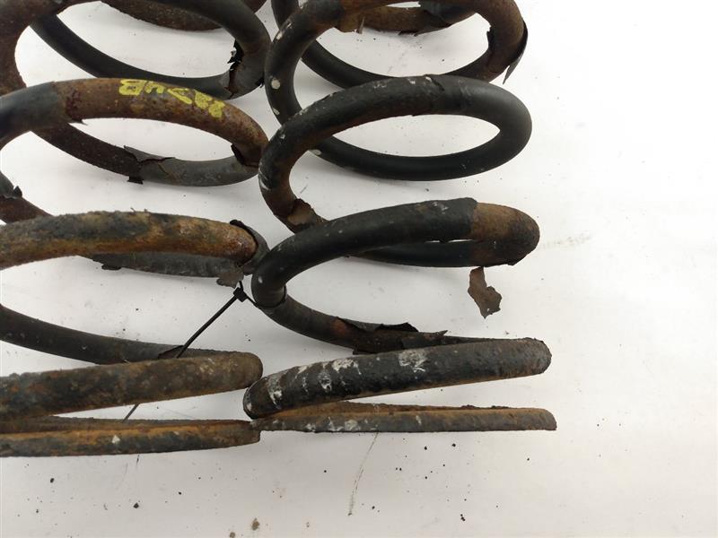 Land Rover Discovery Pair Of Rear Coil Springs