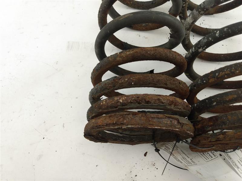 Land Rover Discovery Pair Of Rear Coil Springs